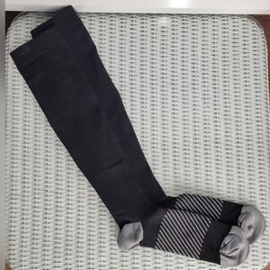 Black and Gray Men's Athletic Socks